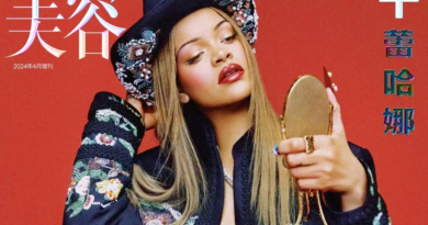 A Vogue chinesa exibiu Rihanna como capa de sua revista de Abril.